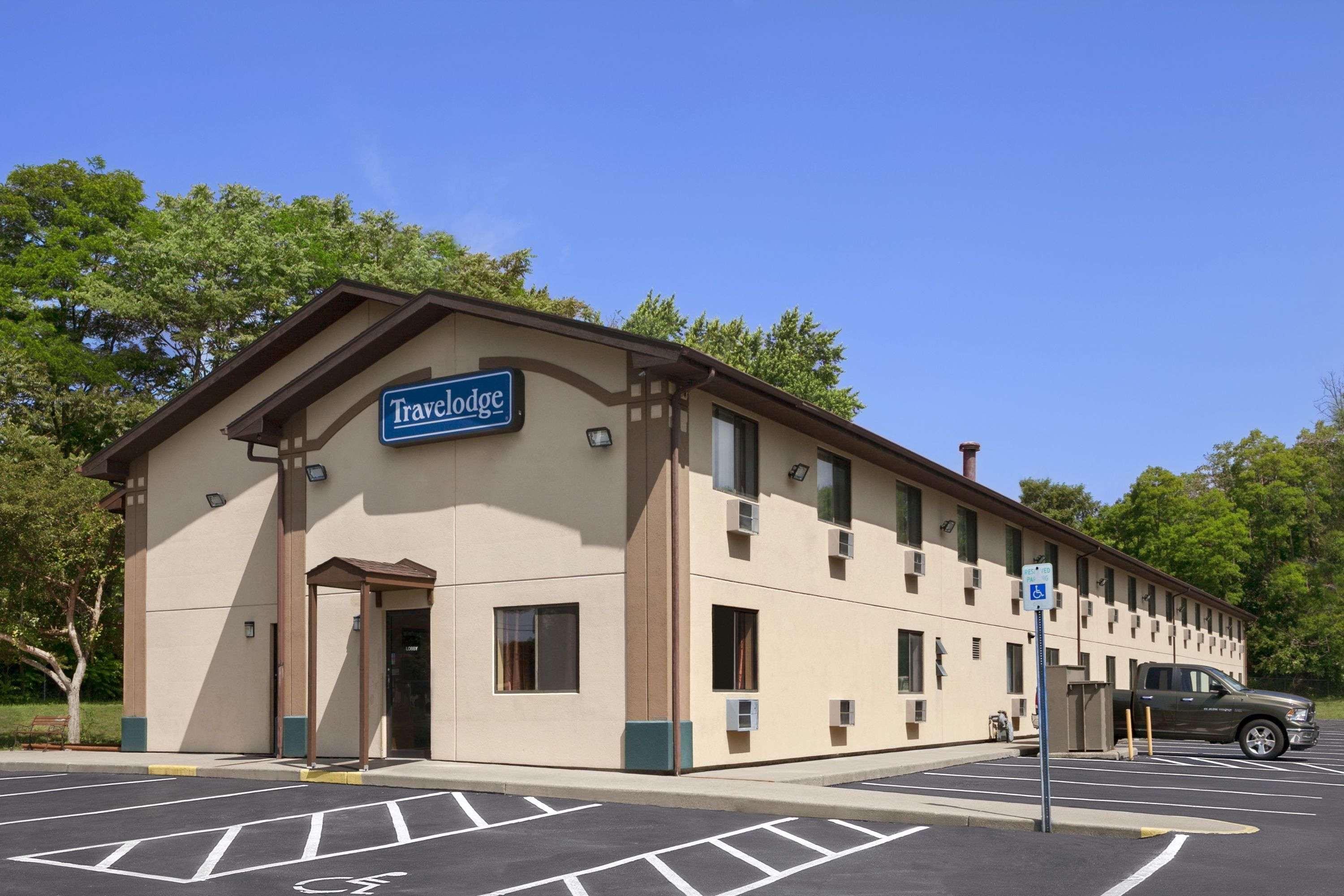 Travelodge By Wyndham Muskegon Exterior photo